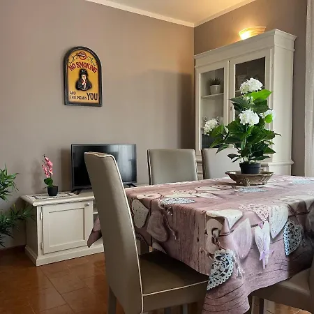 Apartman Anfite Aleardi *