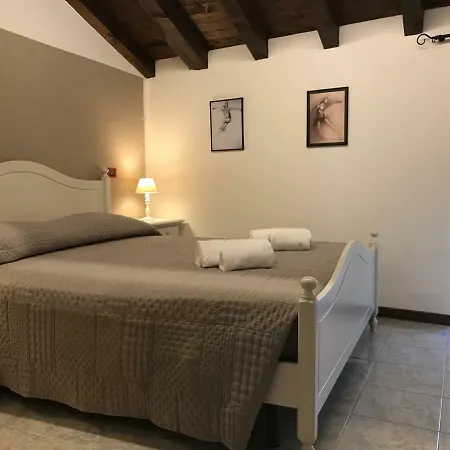 Anfite Aleardi Apartman