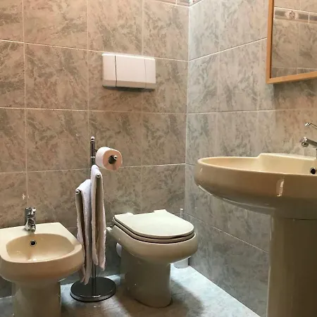 Anfite Aleardi דירה *